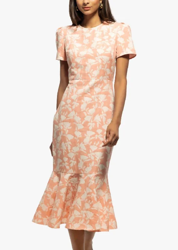 Thompson Dress In Peach/ivory