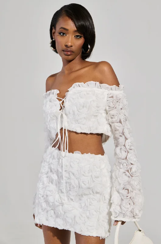 Flash Discount SWEET ESCAPE OFF THE SHOULDER LACE UP BLOUSE IN WHITE