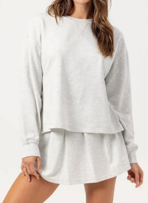 Women's Resort Garments Okley Pullover In Heather Grey