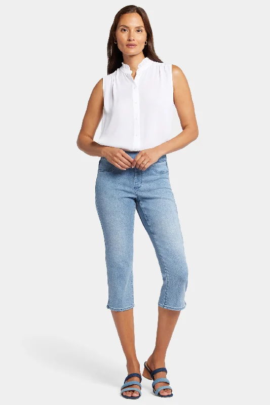 Exclusive Women's Fashion Collection Dakota Crop Pull-On Jeans In Petite  - Corfu