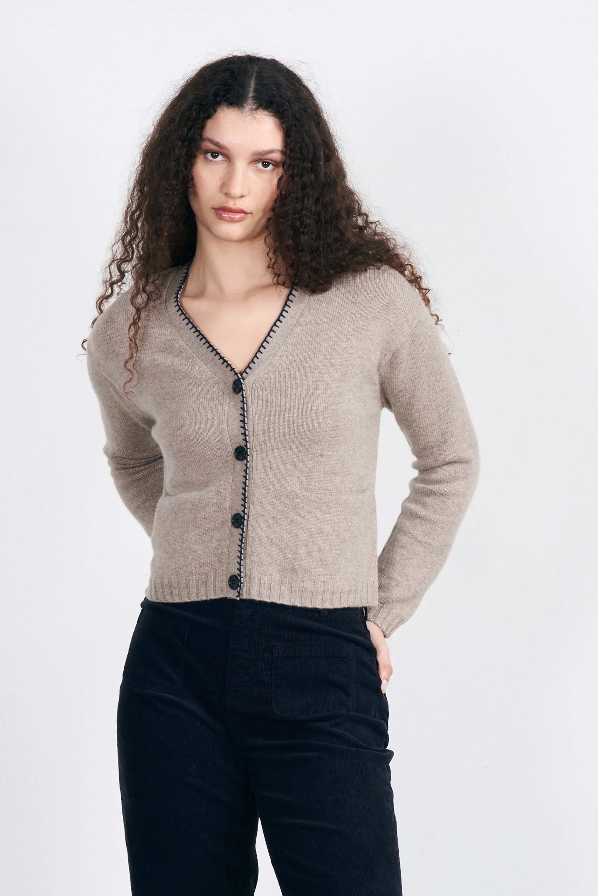 Chic Women's Outfit Ideas Cashmere Blanket Stitch Cardigan - Light Brown Navy