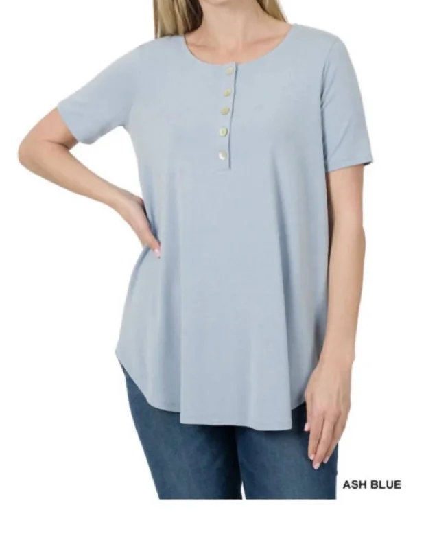 Vintage-Inspired Women's Apparel Short Sleeve Dolphin Hem Shell Button Up Top In Ash Blue