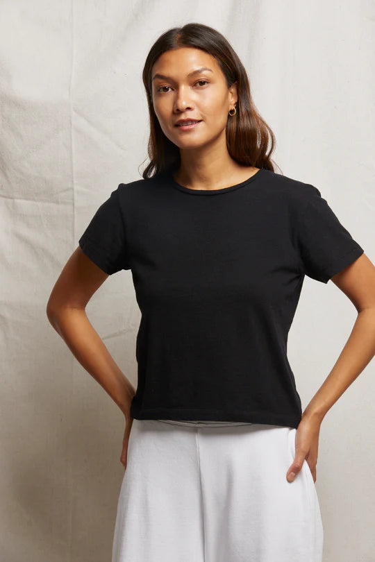 Women's Holiday Outfit Lisa Cotton Fitted Short Sleeve Tee - Black