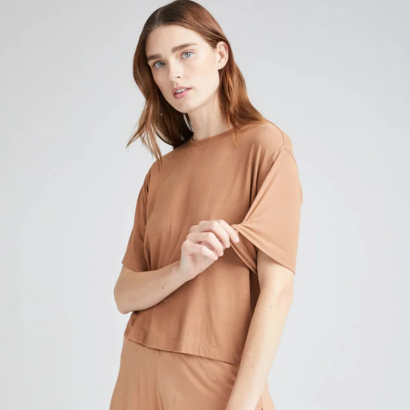 Women's Clothing for All Occasions Relaxed Crop Tee (Mocha Mousse)