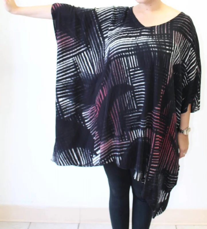 Women's Effortless Casual Outfit Hand Painted Katie Poncho Tunic In Crystal Black/crimson