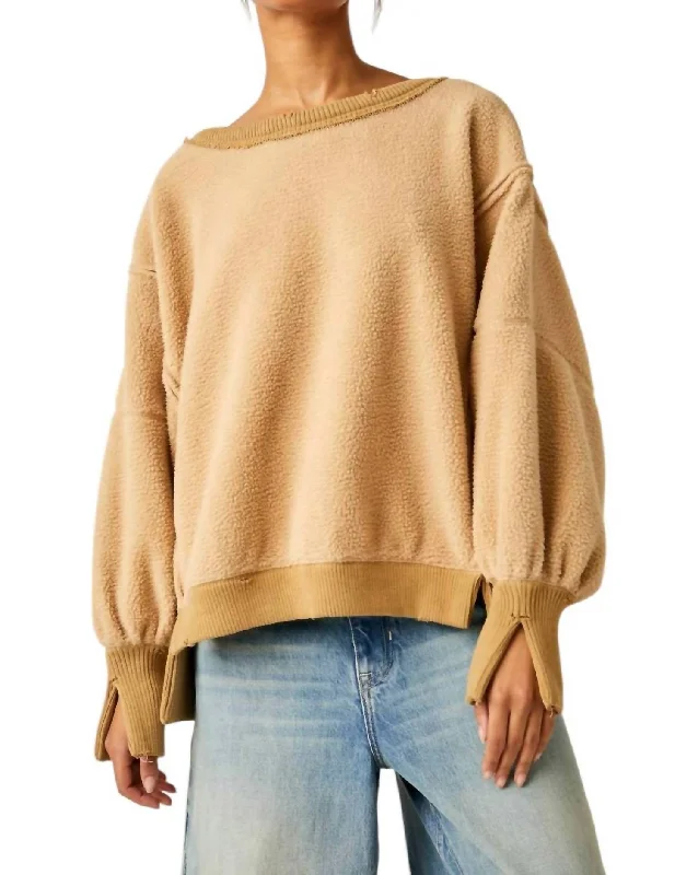 Women's Athletic Garments Cozy Camden Sweatshirt In Sandstorm