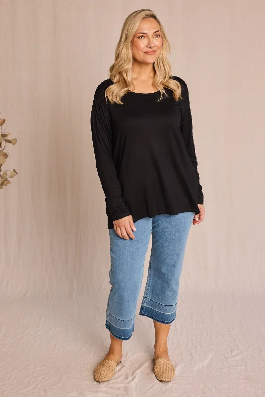 Flash Discount Long Sleeve Swing Tee in Black