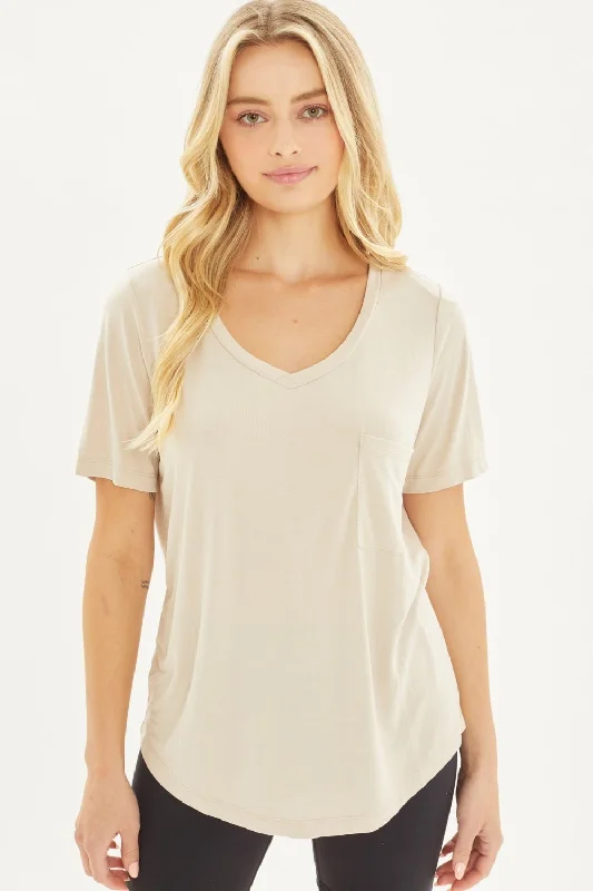 Women's Chic Apparel V-Neck Short Sleeve T-Shirt