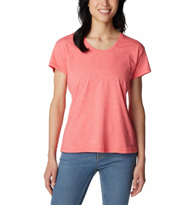 Chic Outfits Women's Sun Trek T-Shirt