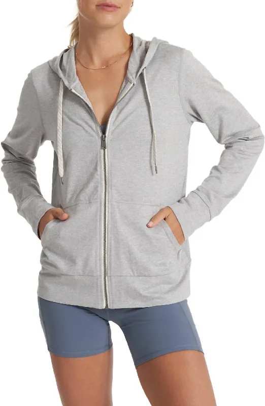 Trendy Street Style Clothing Women's Halo Performance Hoodie 2.0 In Pale Heather Grey