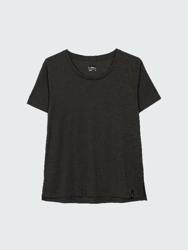 Charming Women's Holiday Apparel Women's Seeker Merino Scoop Neck T-Shirt