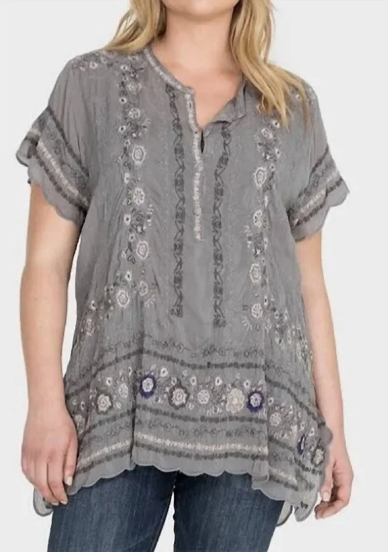 Women's Casual Apparel For Weekends Kones Tunic Top In Grey