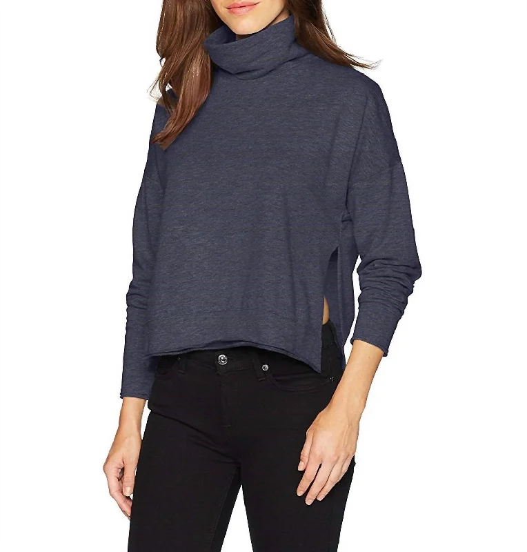 Women's Chic Apparel Brushed Italian Loose Short Sweatshirt In Night Iris