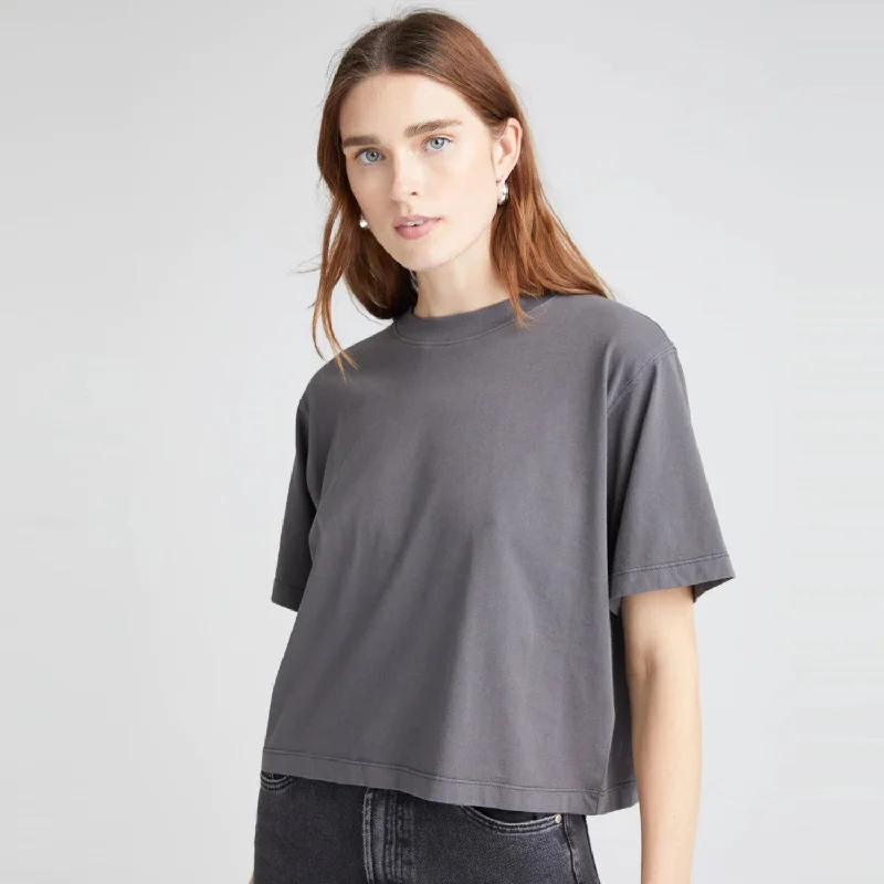 Women's Trendy Outfits Relaxed Crop Tee (Vintage Overdyed Black)