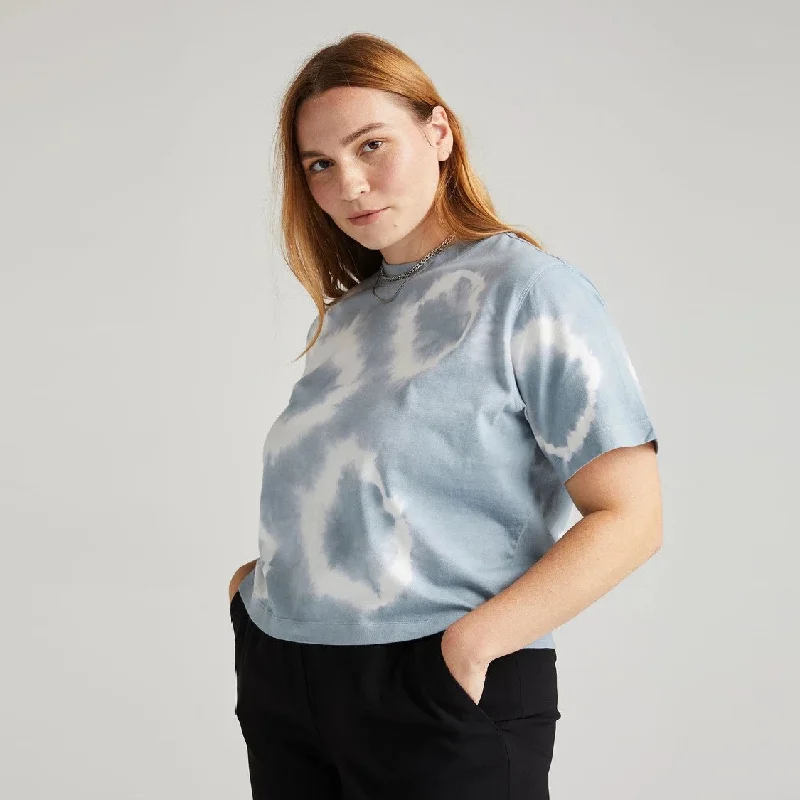 Women's Stylish Outerwear Relaxed Crop Tee (Blue Mirage Tie Dye)