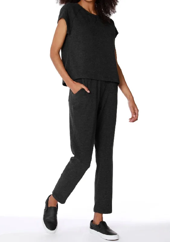 Casual Clothes For Women Tapered Pocket Pant In Black