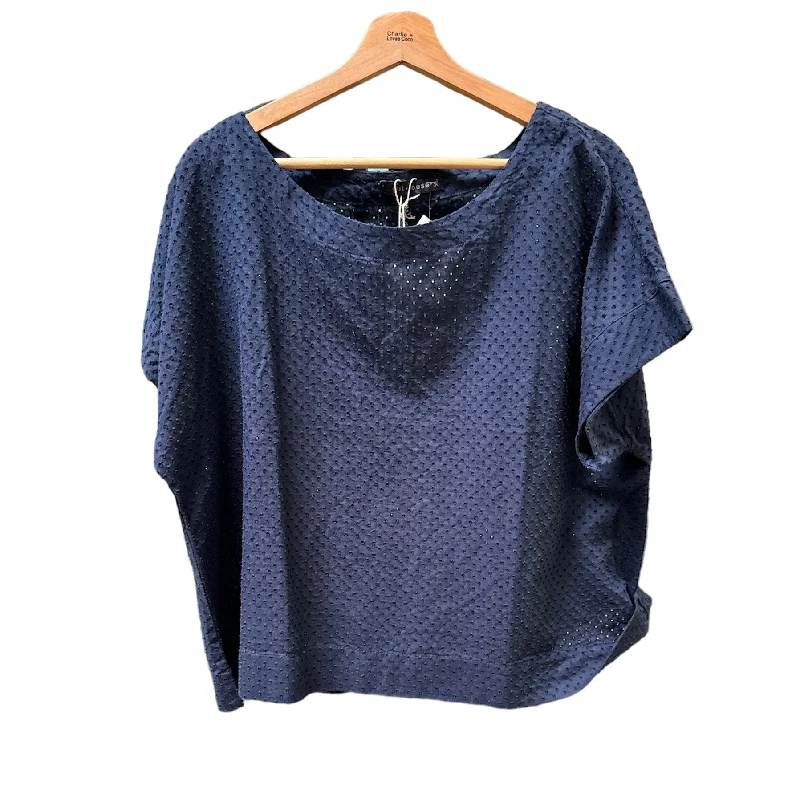 Casual Style for Busy Women CC CUT LOOSE PINHOLE CROP TOP