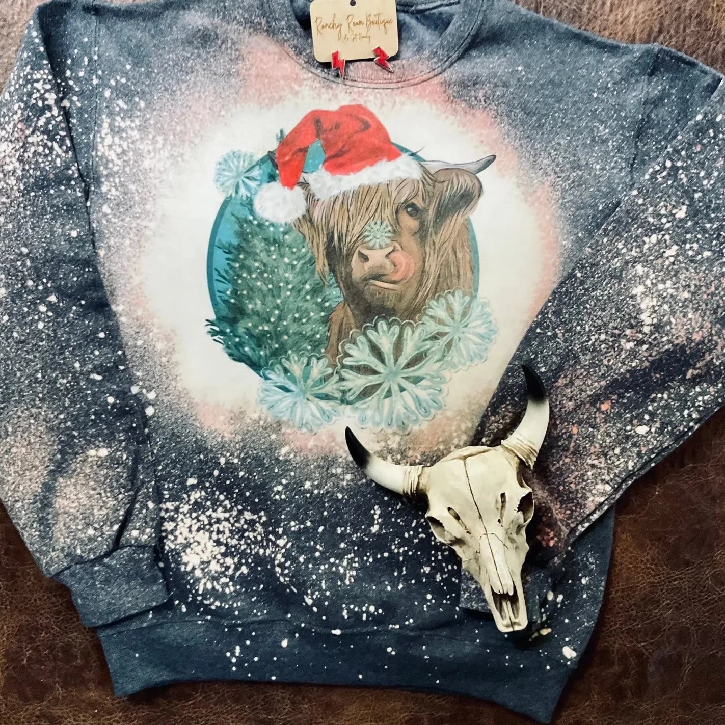 Elegant Women's Attire Women's Christmas Highland Cow Distressed Sweatshirt