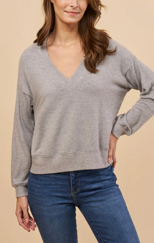 Women's Activewear Attire Cozy Oversized V Neck Top In Heather Grey