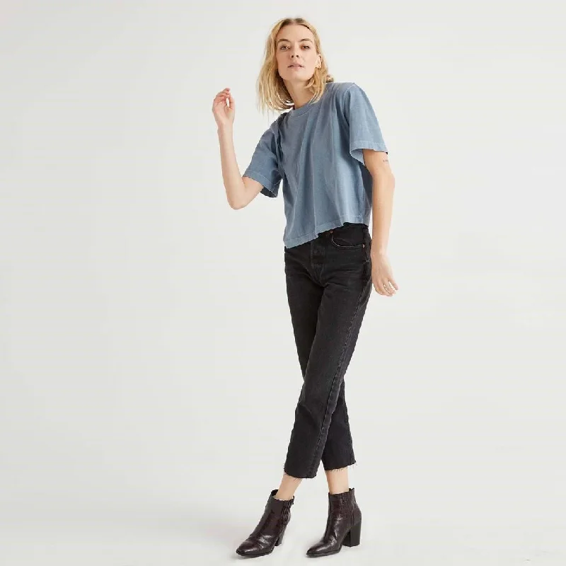 Casual and Comfortable Outfits Relaxed Crop Tee (Blue Mirage)