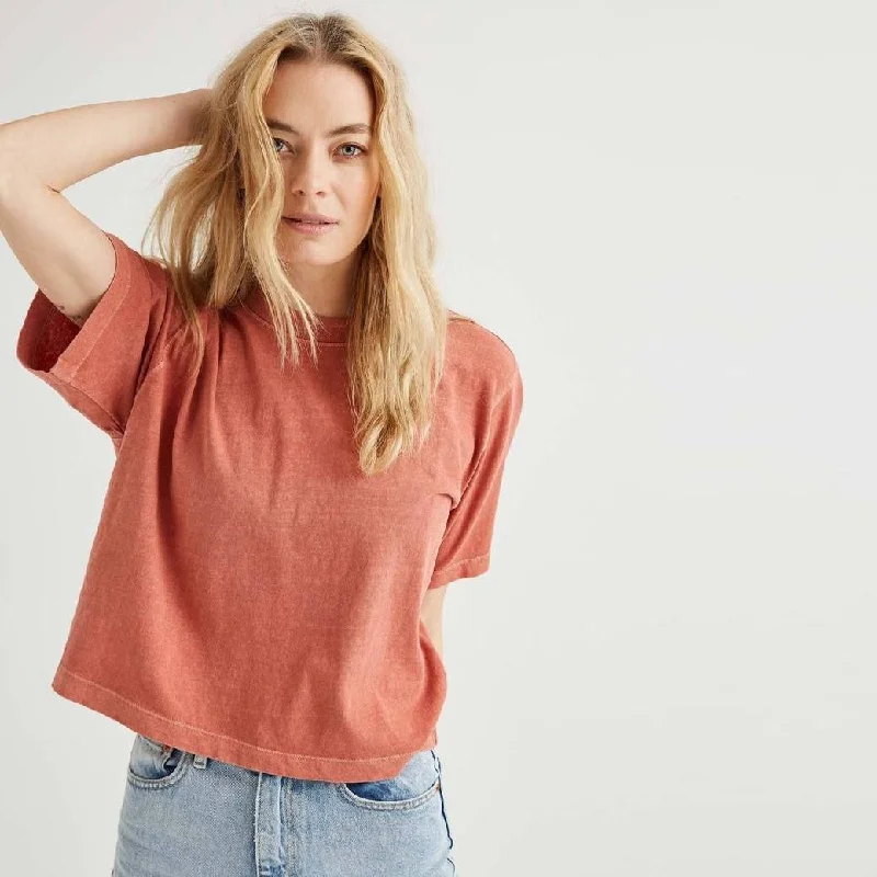 Versatile Women's Fashion Relaxed Crop Tee (Summer Cinnamon)