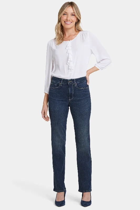 Marilyn Straight Jeans In Petite - Presley