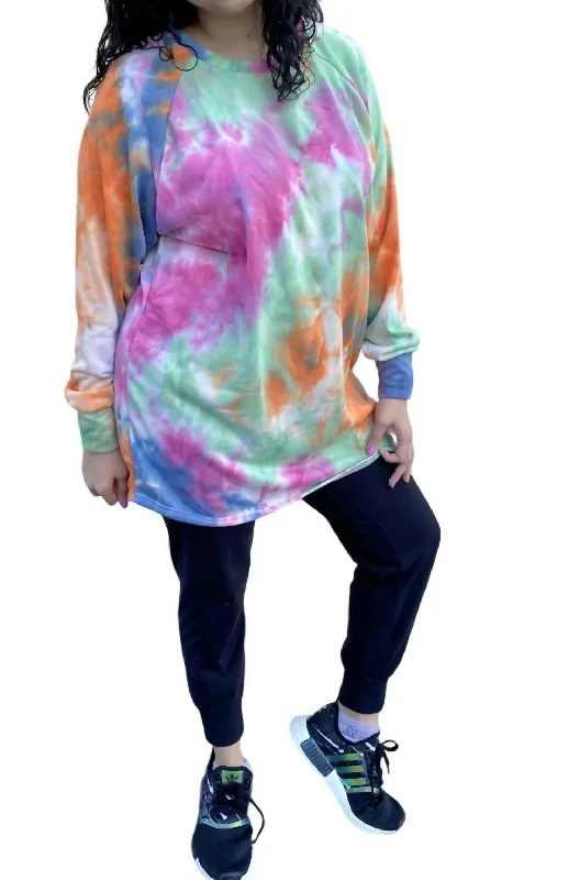 Fashionable Women's Casual Apparel Tie Dye Raglan Tunic In Berry