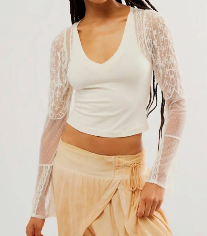 Fashion Forward Whos That Girl Long Sleeve Top In Ivory